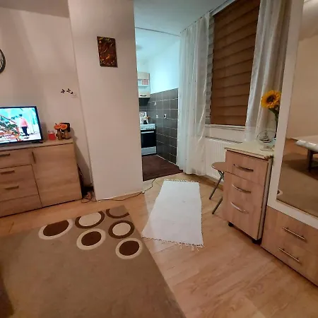 Apartamento Ada Apartman
